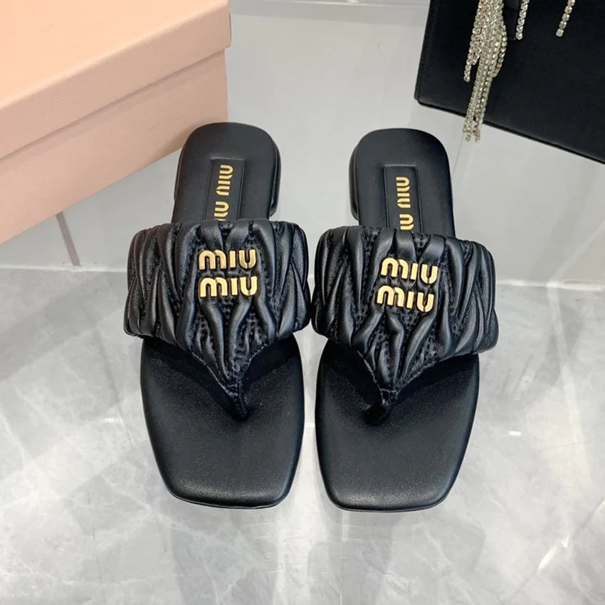 New fashion and versatile pleated sandals 1024062609