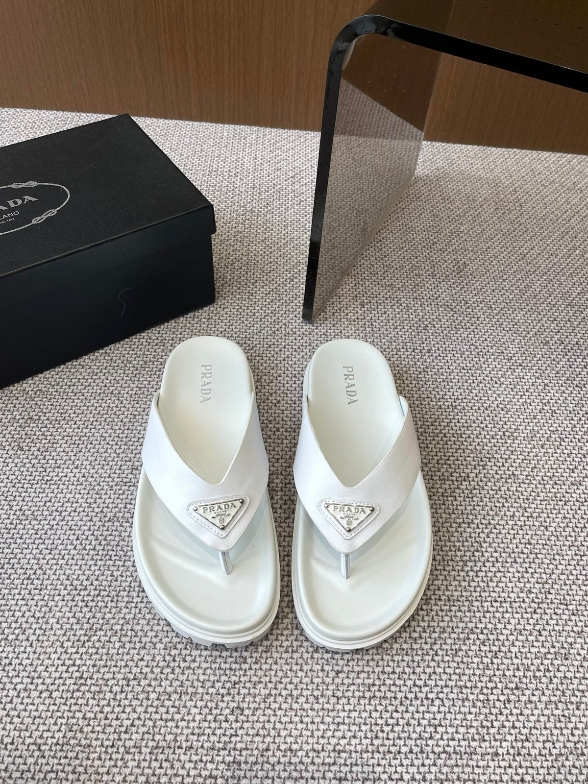 PR slippers 1825052024
