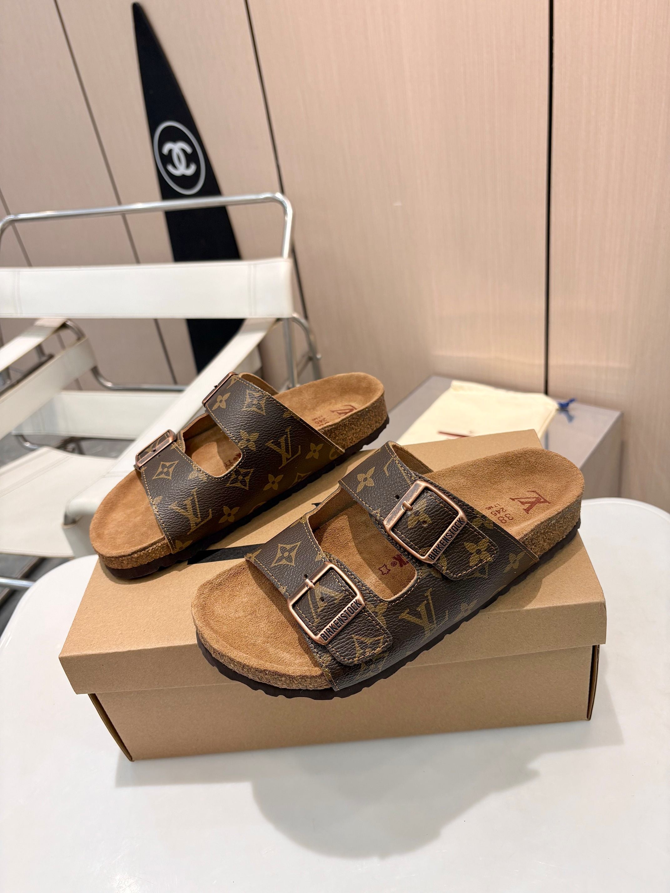 VV joint sandals 1826050818