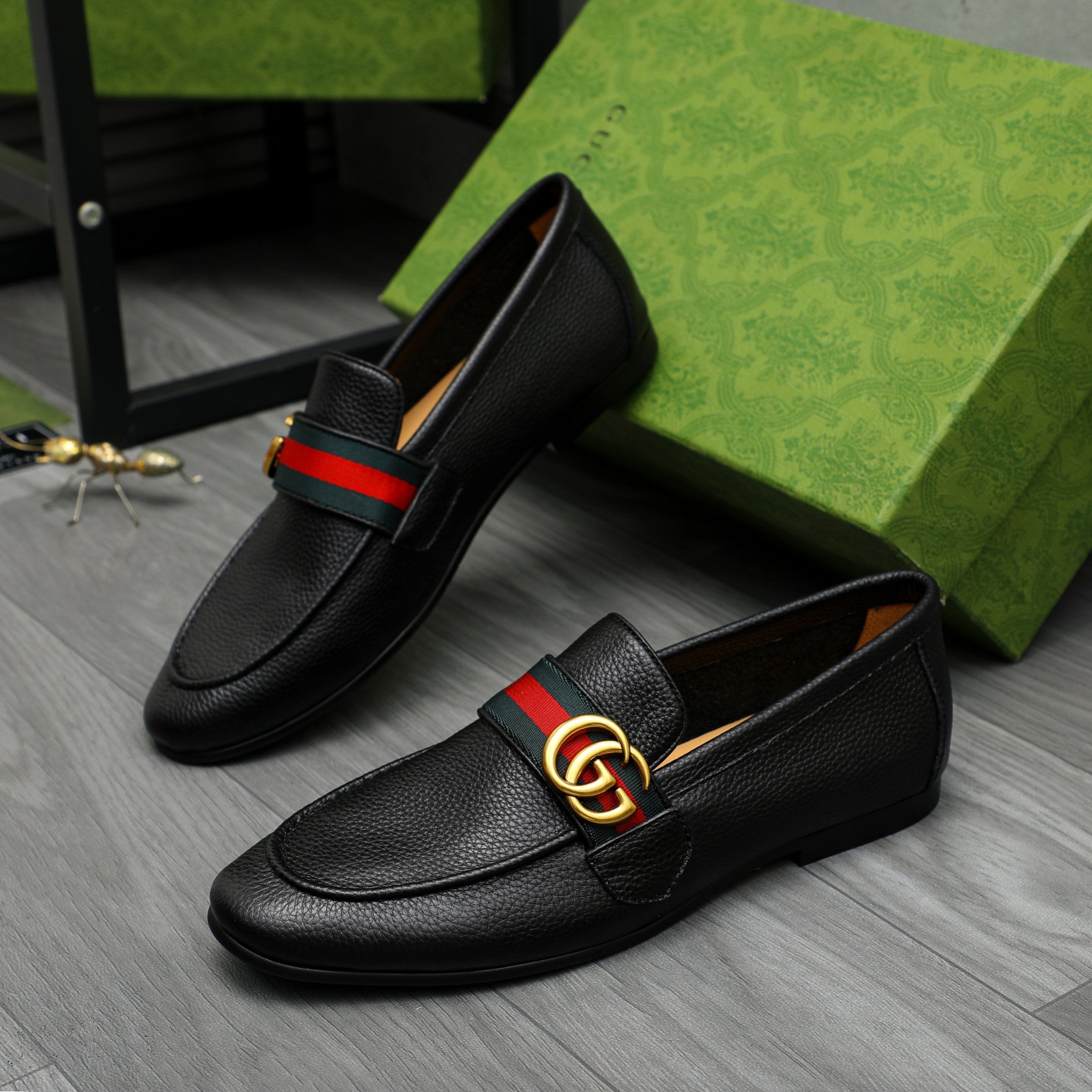 GUI Loafers 1826050805