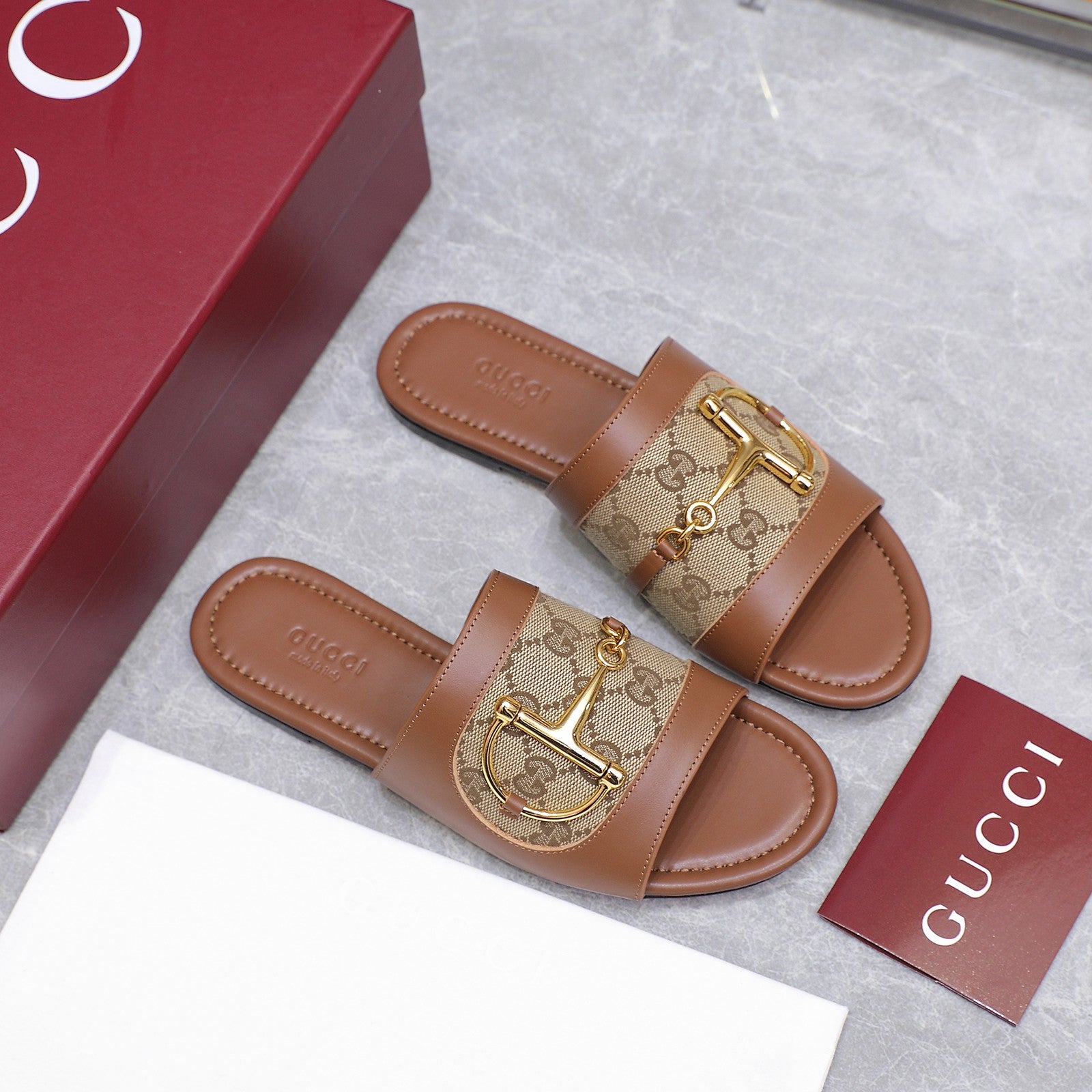 GUI 25ss D-shaped chain buckle slippers 1825042512