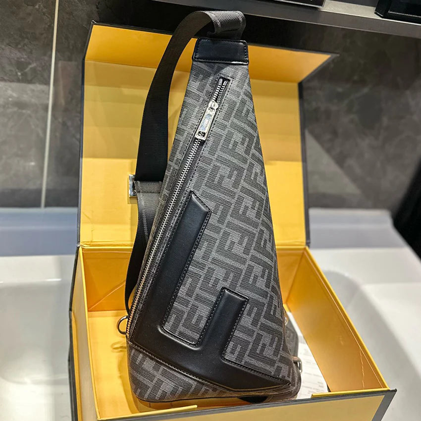 New fashion and versatile men's chest bag 1024072825