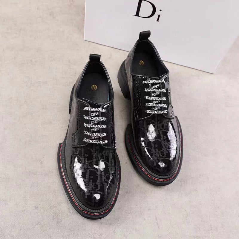 D logo classic letter engraved patent leather shoes PD16063004