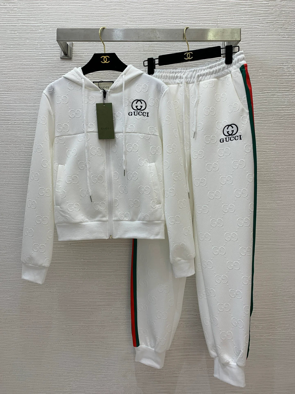 New spring collection of fashionable casual sportswear sets 1426020213