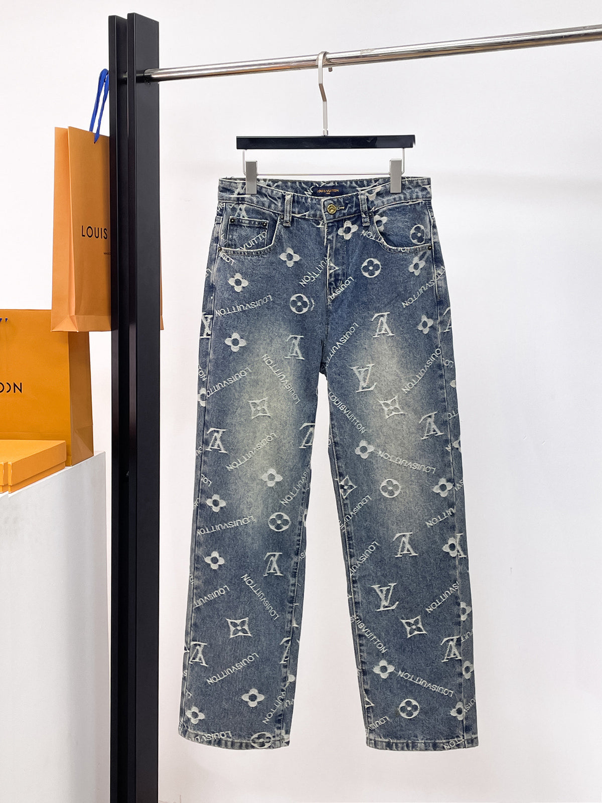 VV Latest and top-quality jeans 26031710