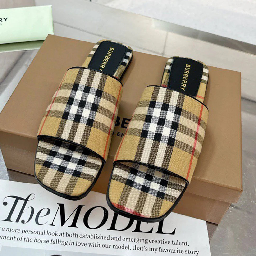 Classic plaid fashion versatile sandals and slippers 1024050609