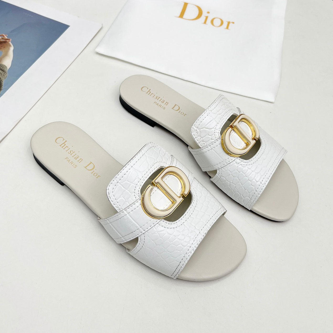 DD Slippers 1825052802