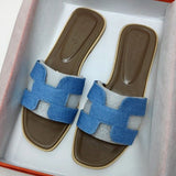 New stylish and minimalist sandals PD10041005