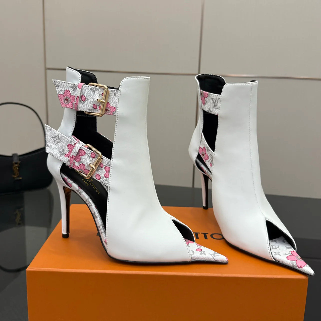 New Modern Casual Heeled Sandals 1025061904