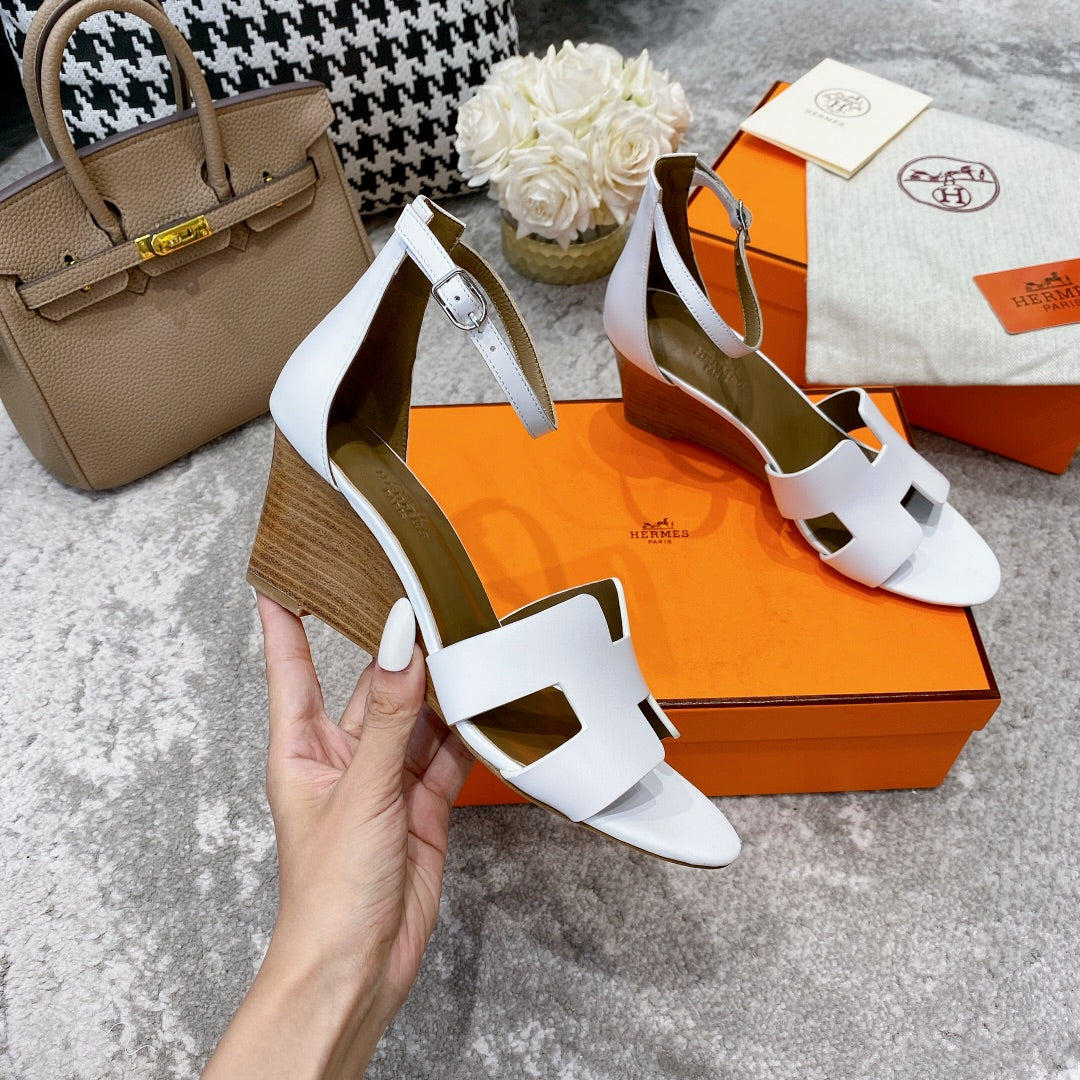 Fashionable wedge sandals 1824032301