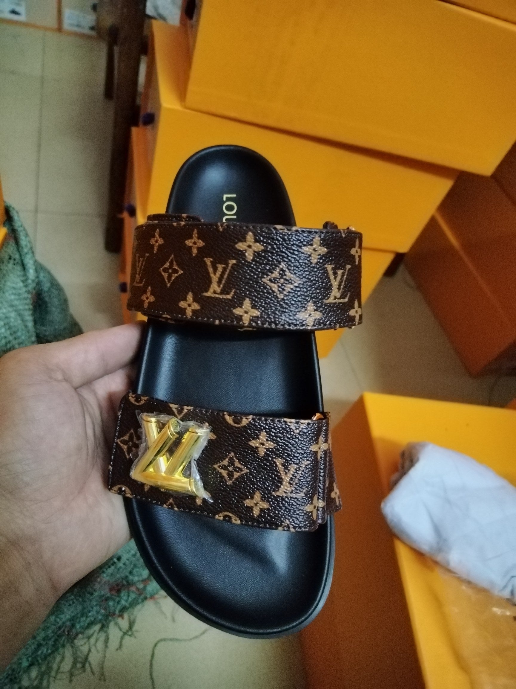 L 24S Classic Summer Sandals 1826050814