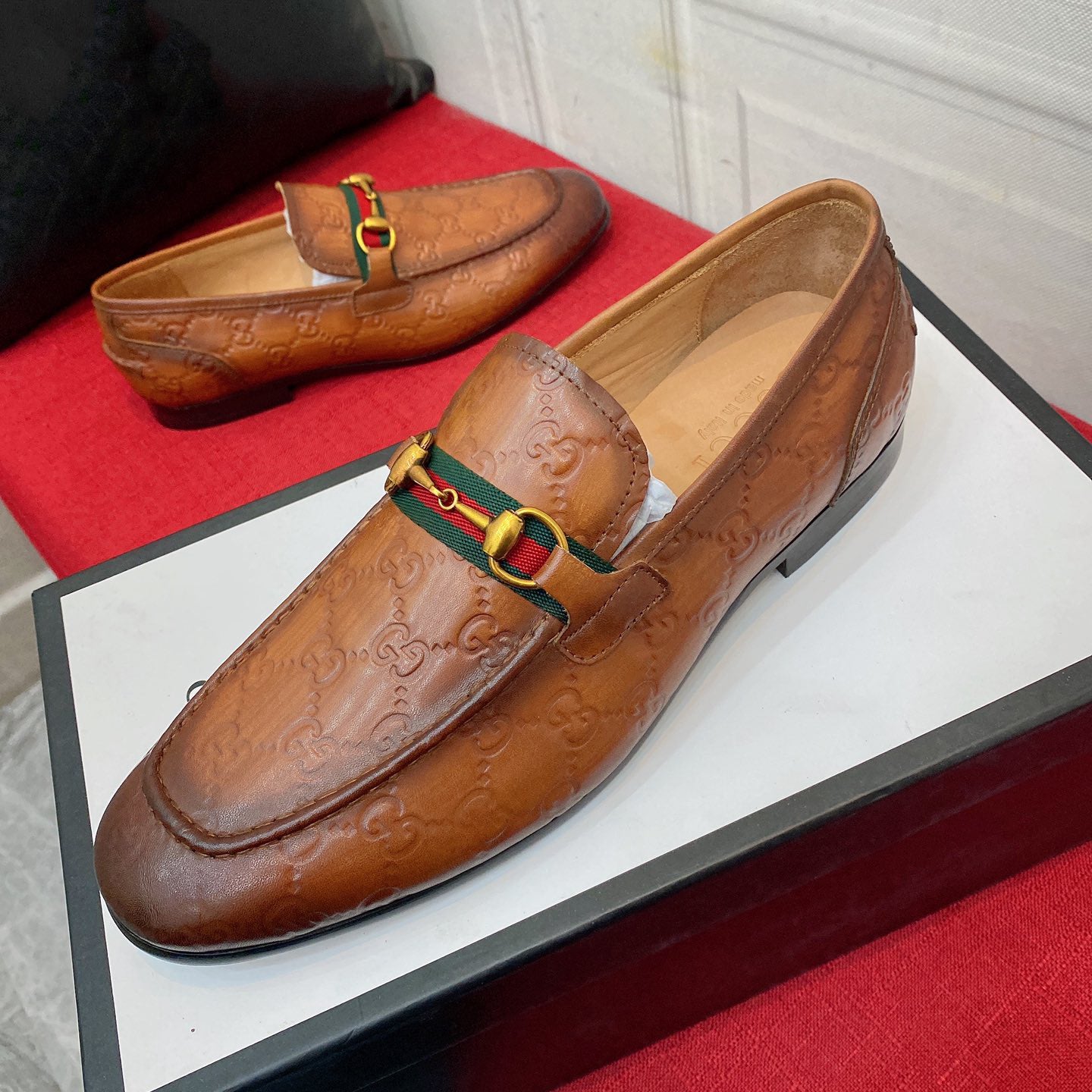 Classic design brand buckle&sripes formal dress slip on shoes