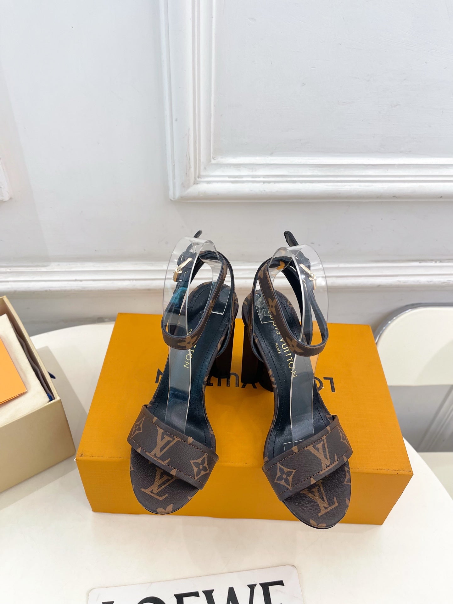 VV sandals 1826050815
