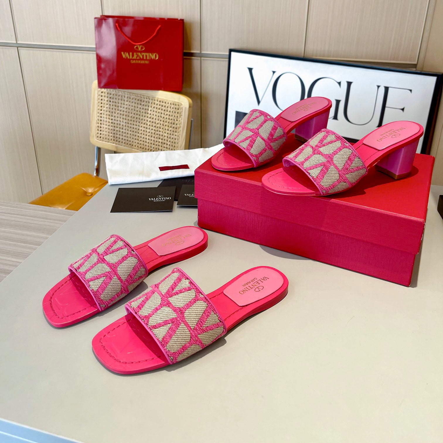 VT  sandals 1824082803