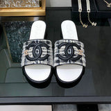 Luxurious new shoes sandals 1024052417