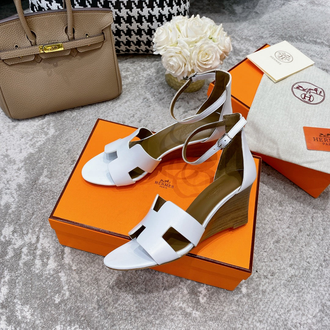 Fashionable wedge sandals 1824032301