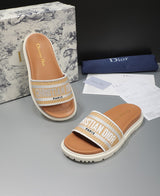 DD Slippers 1825052606