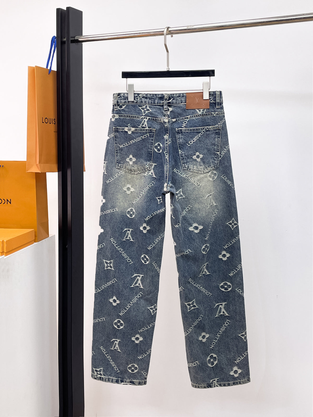 VV Latest and top-quality jeans 26031710