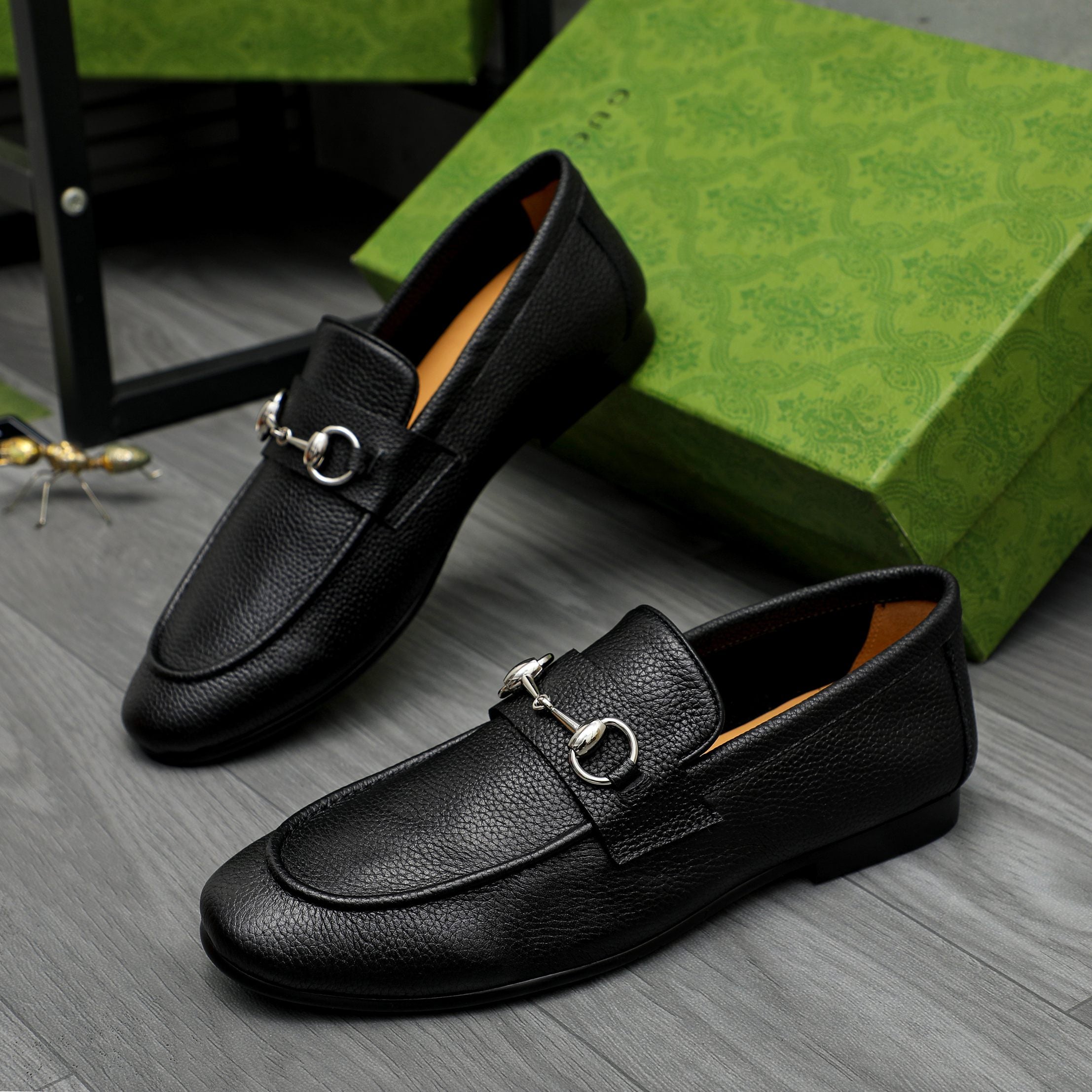GUI Loafers 1826050806