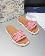 DD Slippers 1825052606